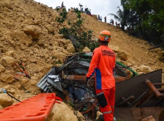 Philippines hit with deadly landslides after super typhoon
